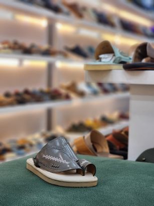 صورة شرقي مطرز مديل و74